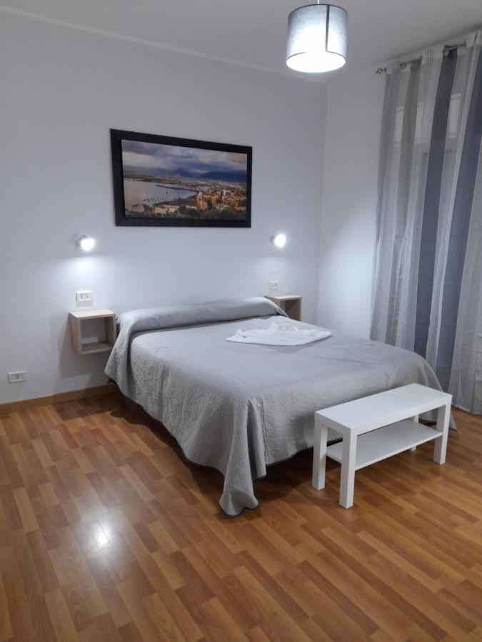 Milazzo: La Porta Delle Eolie Acomodação com café da manhã Quarto foto