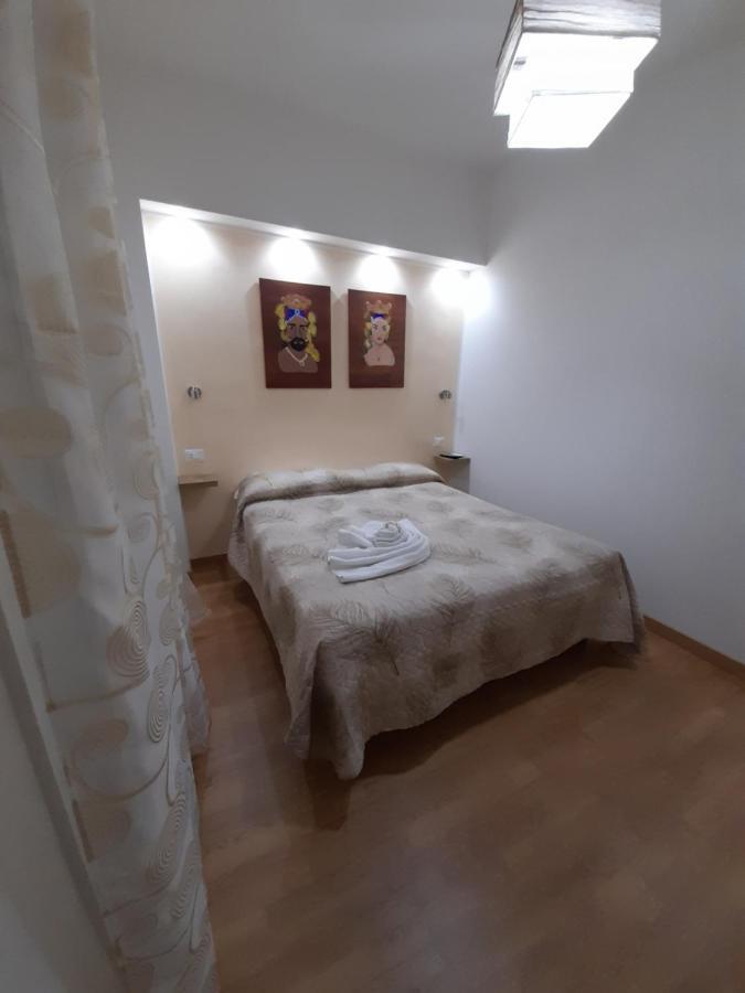 Milazzo: La Porta Delle Eolie Acomodação com café da manhã Exterior foto